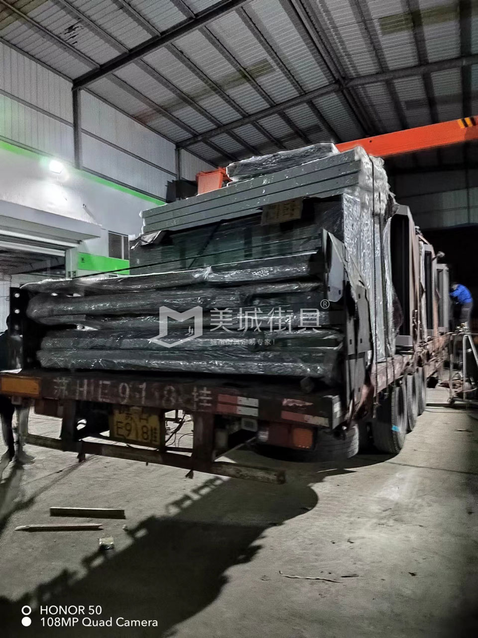 2022.10.18美城街具供應(yīng)臺(tái)州第三、四車候車亭發(fā)貨記錄